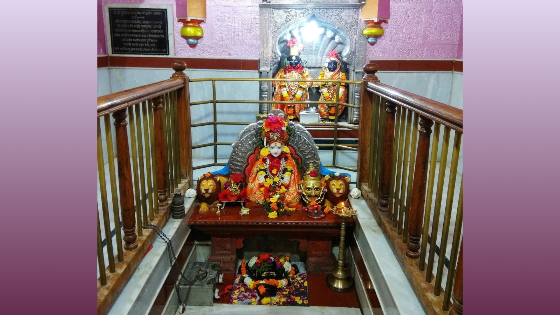 श्री संत ज्ञानेश्वर महाराज रेडा समाधी मंदिर - मुख्य गाभारा